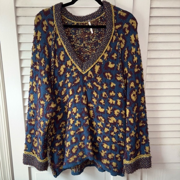 Free People Little Animal Pullover Blue Fig Combo Women’s Small Oversized Boho - Picture 3 of 7